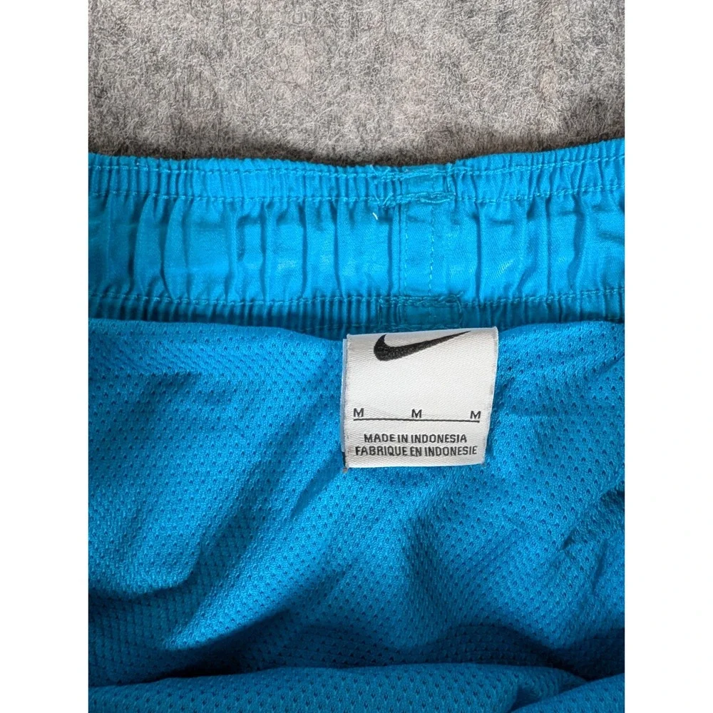 Nike vibrant blue
